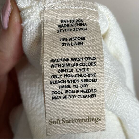 NWT Soft Surroundings Ecru Mirage Loose Pullover Embroidered Top Size XS - Picture 6 of 9